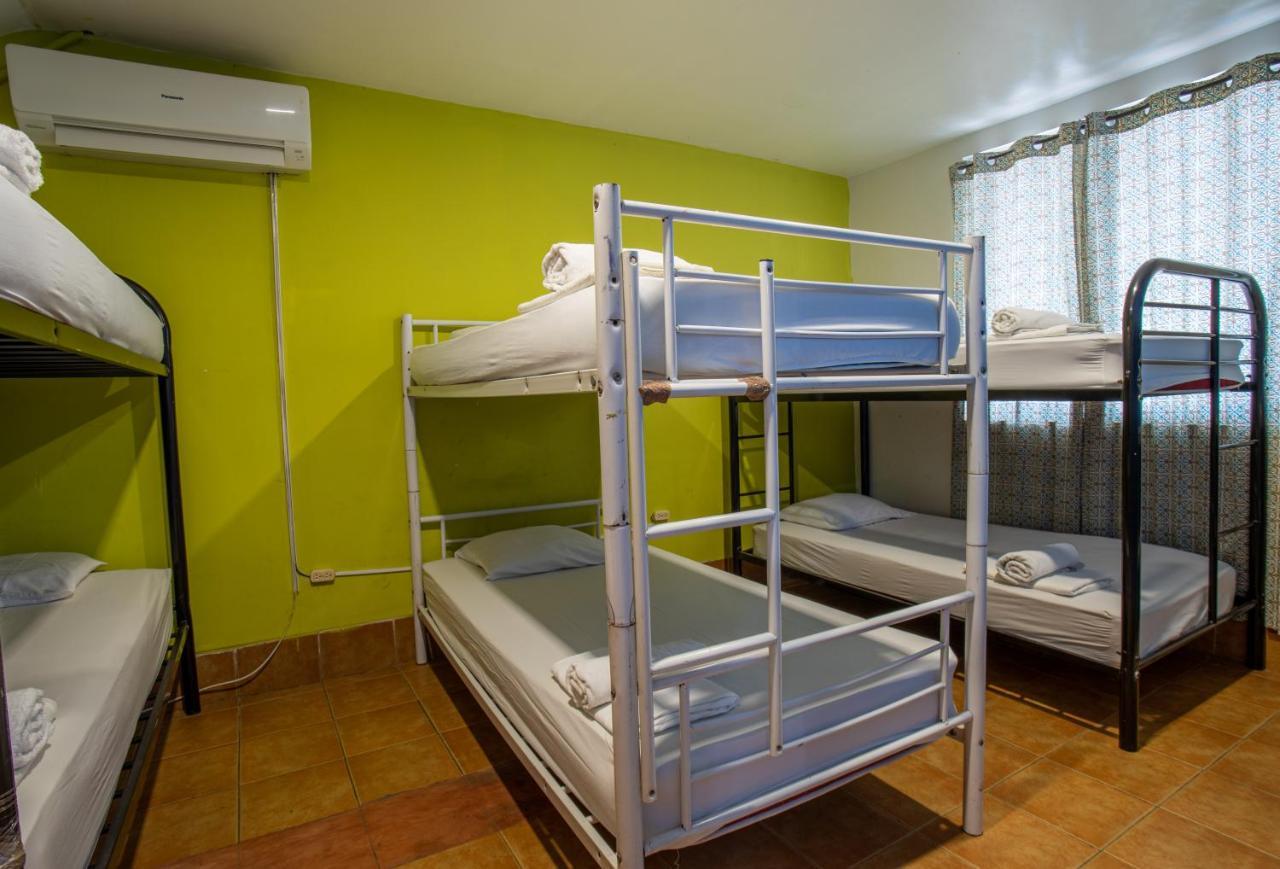 Hostel The Pod 33 Panama City Exterior photo