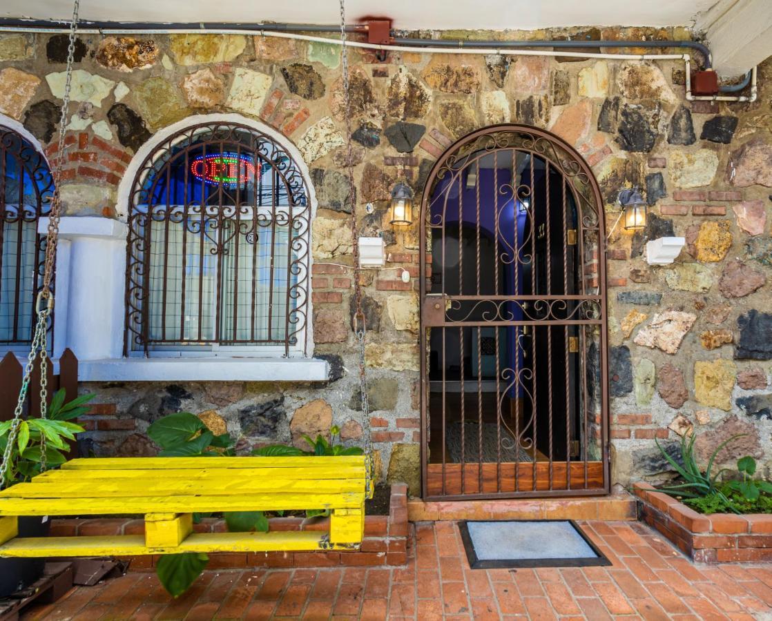 Hostel The Pod 33 Panama City Exterior photo