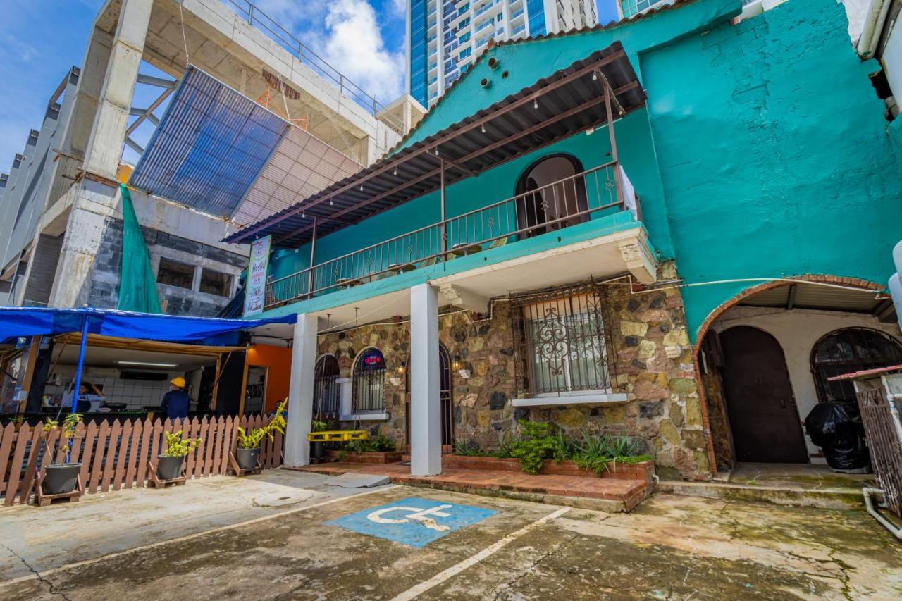 Hostel The Pod 33 Panama City Exterior photo