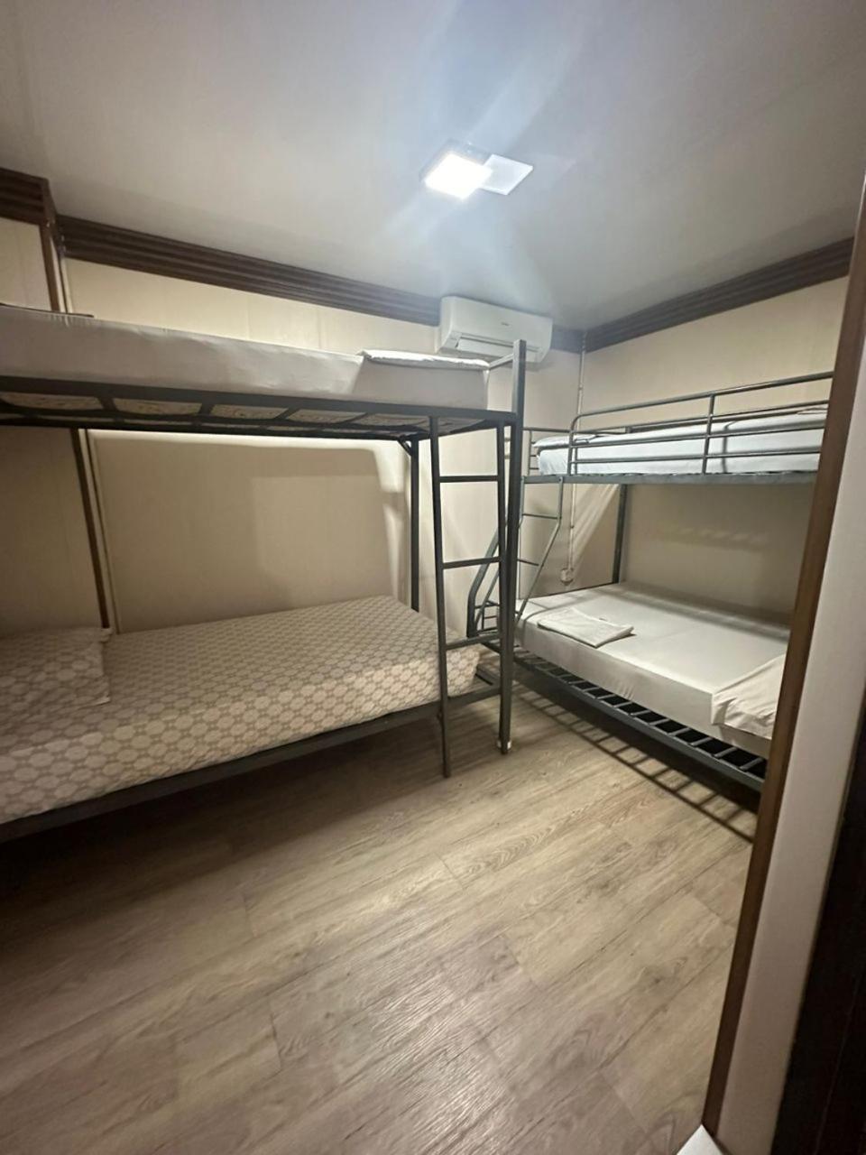 Hostel The Pod 33 Panama City Exterior photo